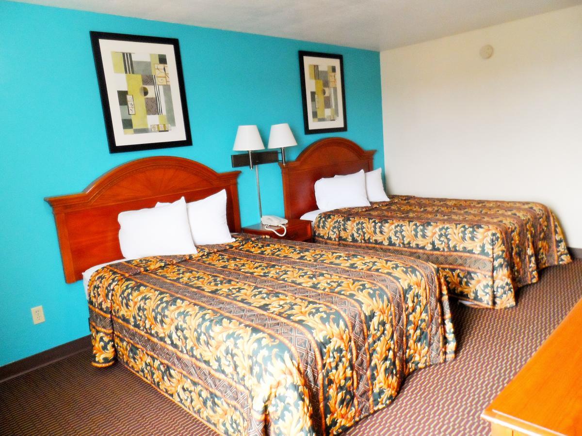 Courtesy Inn Del City Exterior photo